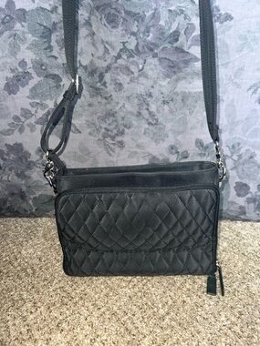 Quilted Black Crossbody Bag with Adjustable Strap